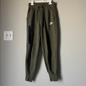Nike Dark Green Sweatpants